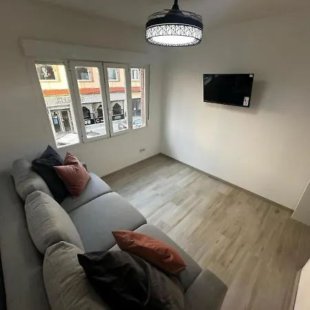 Apartment Market Martinez De La Riva III