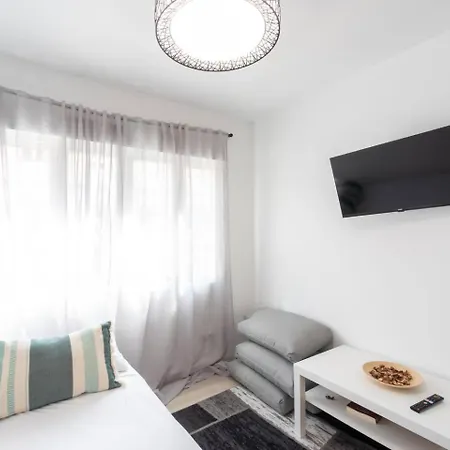 Market Martinez De La Riva III Apartment