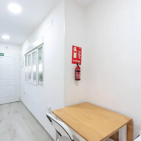 Apartment Market Martinez De La Riva III