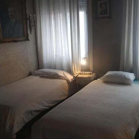 Bed & Breakfast Space