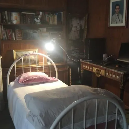 De 3 Camas Con 2 Ventanas Al Exterior Y Tv En Casa Compartida *
