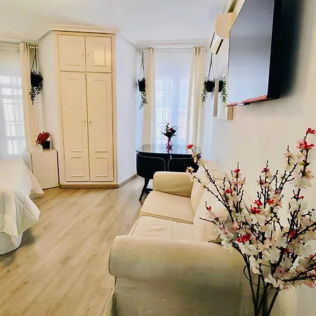 Centro En Gran Via - Callao - Sol Apartment *