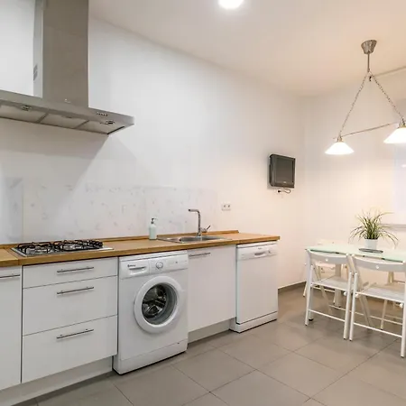 Apartment Reina 1 By Forever Madrid
