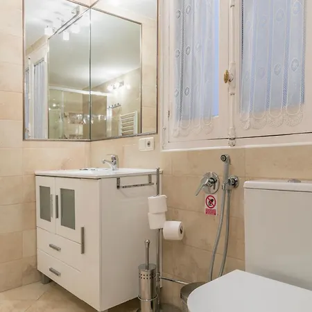 Apartment Reina 1 By Forever *