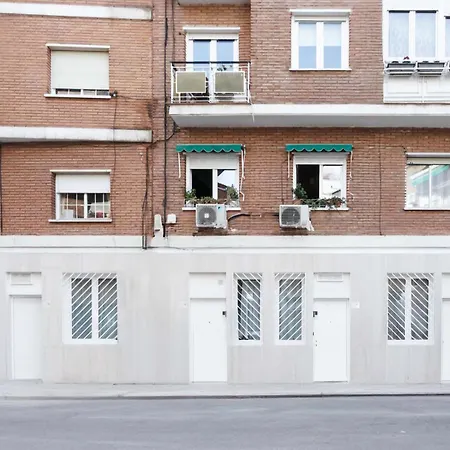 Apartment Limehome Calle De Matilde Diez *