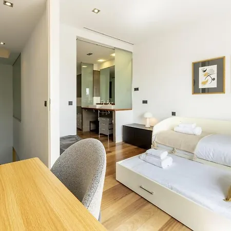 Apartment Temporary 3-bedroom Duplex In Downtown Madrid
