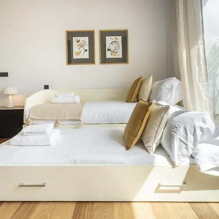 Temporary 3-bedroom Duplex In Downtown Madrid