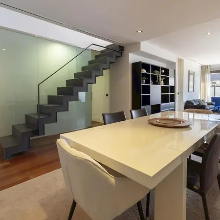 Temporary 3-bedroom Duplex In Downtown