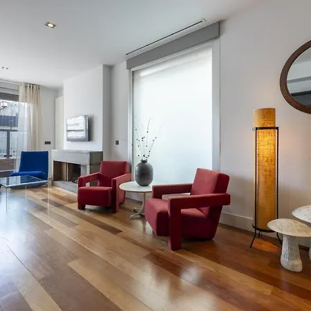 Temporary 3-bedroom Duplex In Downtown Apartment