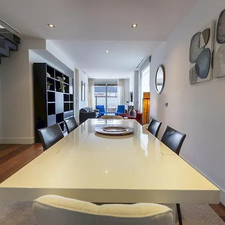 Temporary 3-bedroom Duplex In Downtown