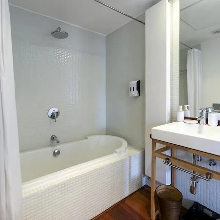 Temporary 3-bedroom Duplex In Downtown Madrid