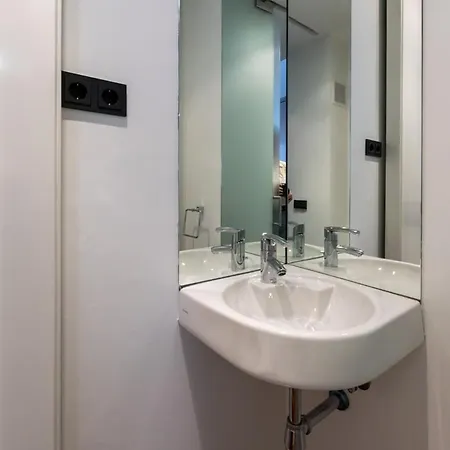 Temporary 3-bedroom Duplex In Downtown * Madrid