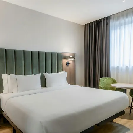 Hotel Ac Feria By Marriott 4*