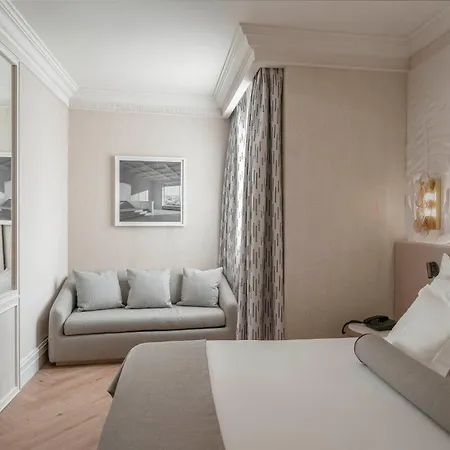 Vincci Centrum Hotel 4*