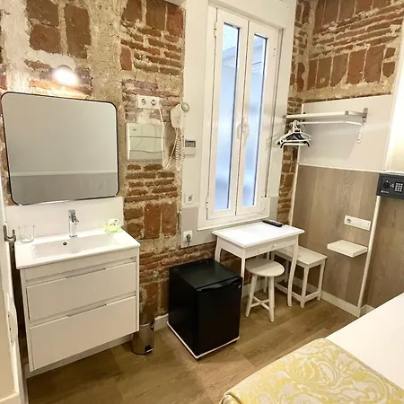 Hostal Madrid 3*