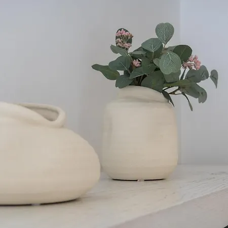 For Spacious, Temporary, And 3-bedroom Aca65 Apartment Madrid