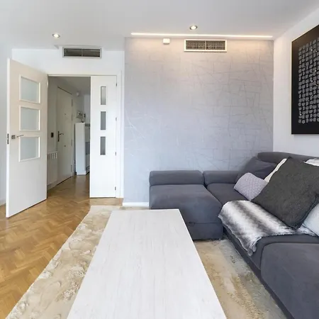 For Spacious, Temporary, And 3-bedroom Aca65