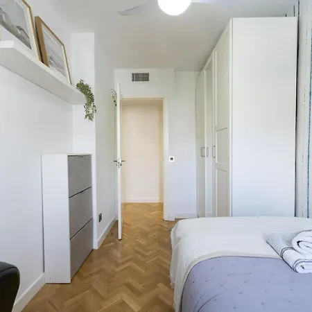 Apartment For Spacious, Temporary, And 3-bedroom Aca65