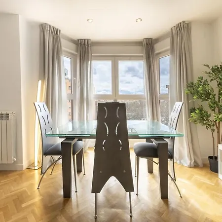 For Spacious, Temporary, And 3-bedroom Aca65 Apartment Madrid