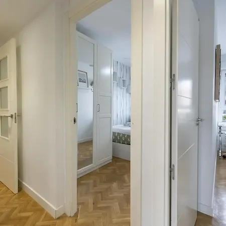 For Spacious, Temporary, And 3-bedroom Aca65 *