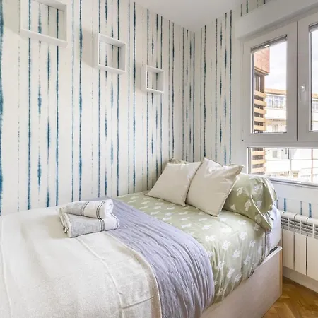 For Spacious, Temporary, And 3-bedroom Aca65 Apartment