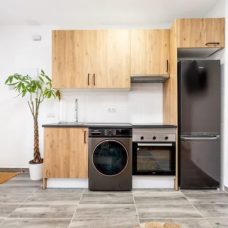 Bright Duplex In Residential Tetuan *