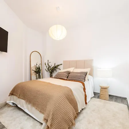 Bright Duplex In Residential Tetuan Madrid