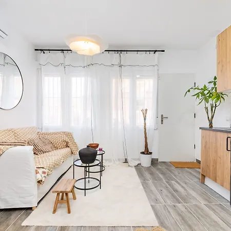 Bright Duplex In Residential Tetuan Apartment Madrid