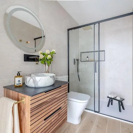 Modern And Cozy On Paseo De La Castellana Apartment Madrid