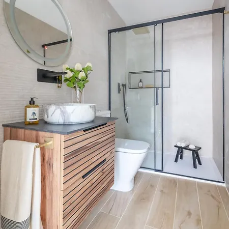 Apartment Modern And Cozy On Paseo De La Castellana