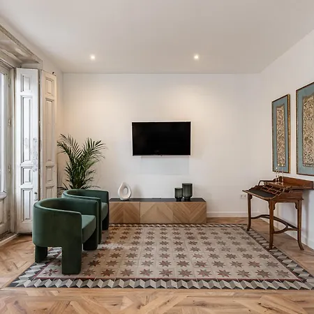 Apartment Queens Plaza Mayor Iv - Alquiler Corta Duracion