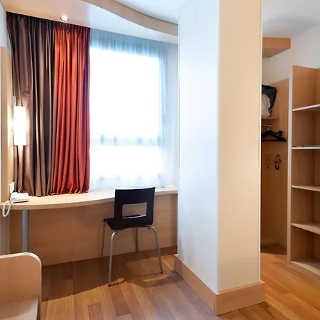 Ibis Centro Ventas Отель 2*