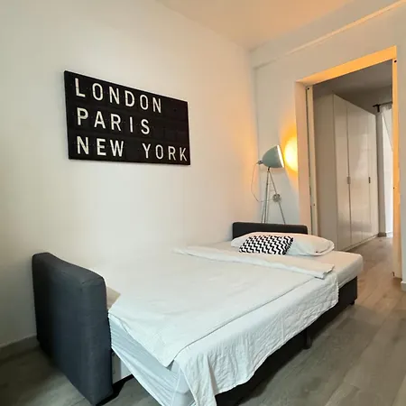 Dianthus House Apartment
