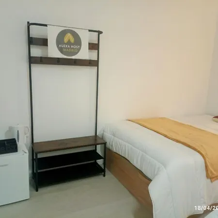 Alexa Host * Madrid