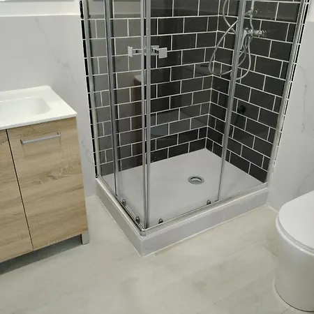 Hostel Alexa Host
