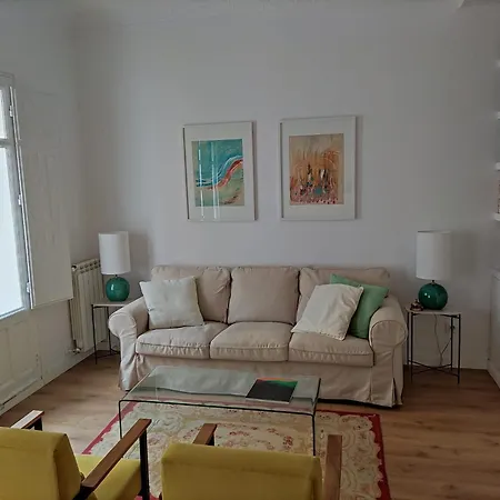 Piso Reformado De 2 Y 2 Banos Apartamento