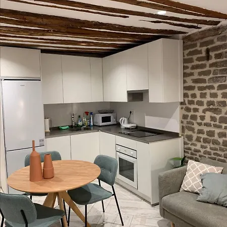 Apartment Modern & Cozy 1 Bedroom In Malasana Madrid