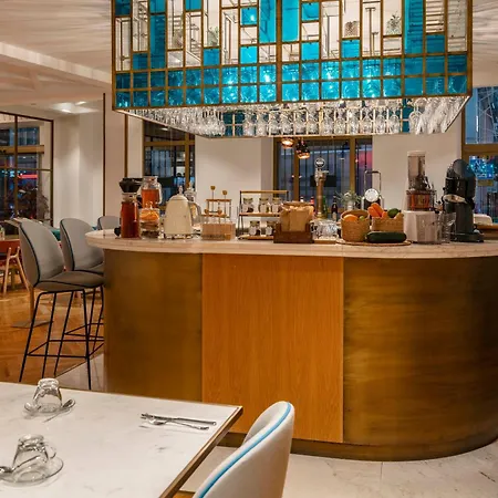 Hotel Vincci Centrum 4*