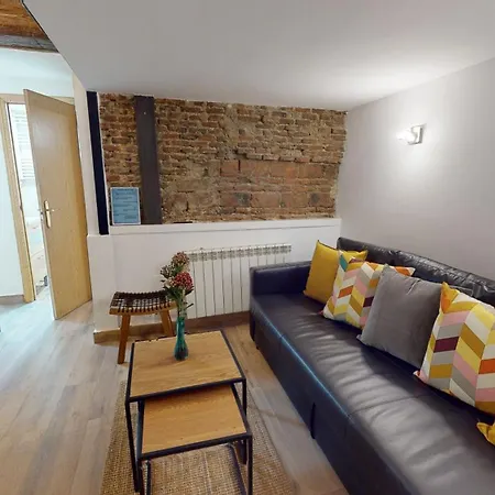 Cozy In Malasana For 4 Pax - Velarde Apartment Madrid