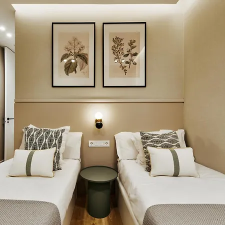 Fuencarral Living 7br 7bh *