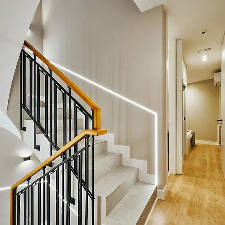 Fuencarral Living 7br 7bh