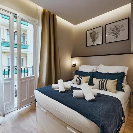 Fuencarral Living 7br 7bh Ferienhaus