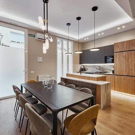 Ferienhaus Fuencarral Living 7br 7bh Madrid