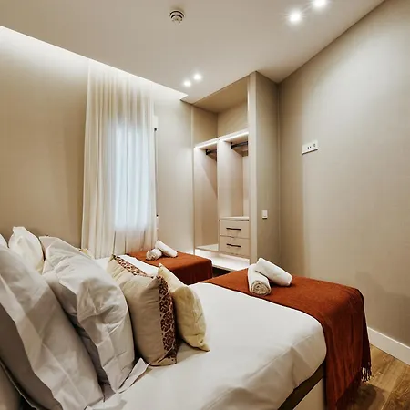 Fuencarral Living 7br 7bh *