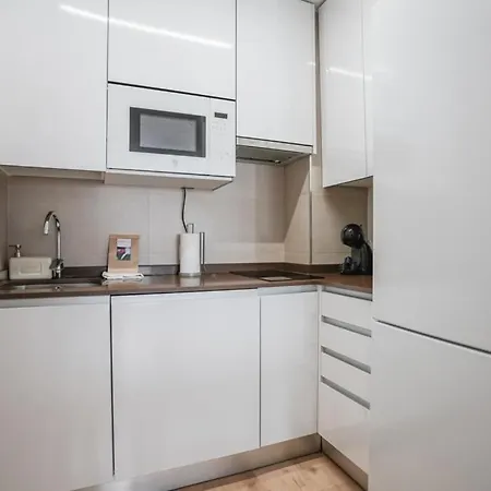 Cozy Stylish -1bedroom 1bathroom-chamberi Apartment