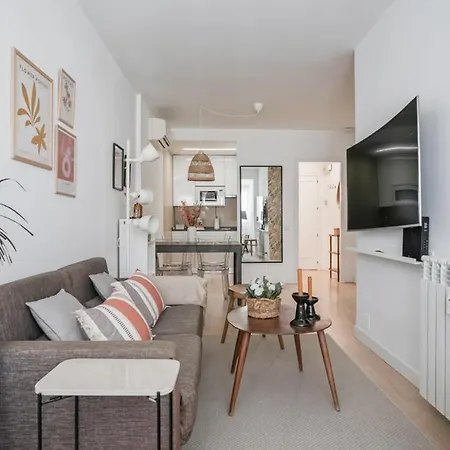 Apartment Cozy Stylish -1bedroom 1bathroom-chamberi *