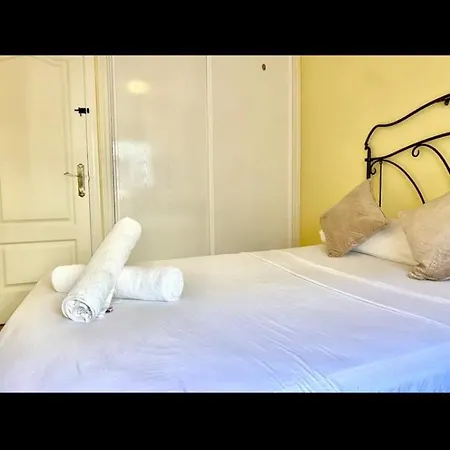 Apartamento Pisos Barajas 5 Personas Madrid