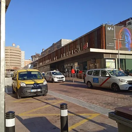 Exterior Con Parking En El Barrio De Salamanca Apartamento