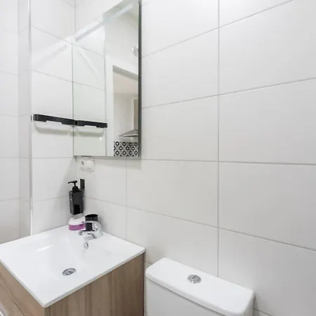 Market Martinez De La Riva I Apartment Madrid