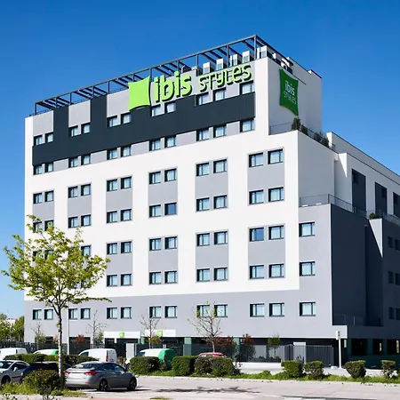Ibis Styles Airport Valdebebas Hotel 3*